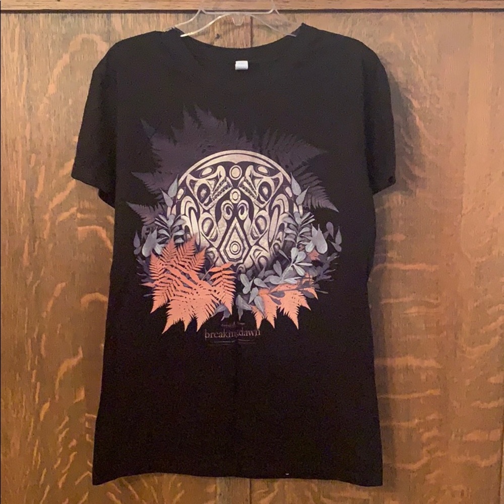 Twilight Breaking Dawn Part 1 Quileute shirt rare 2X NWOT